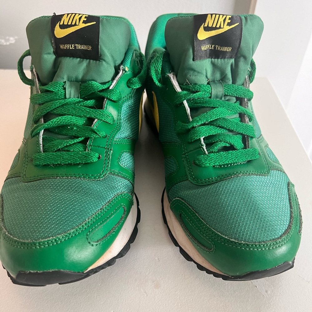 Nike Green shoes 👟